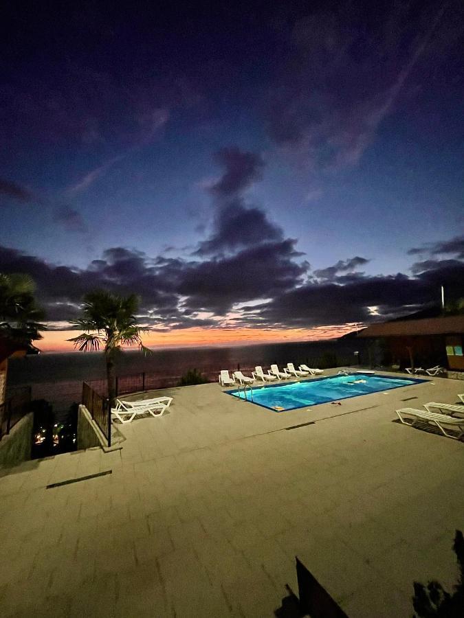 Astan Hotel Gagra Kültér fotó