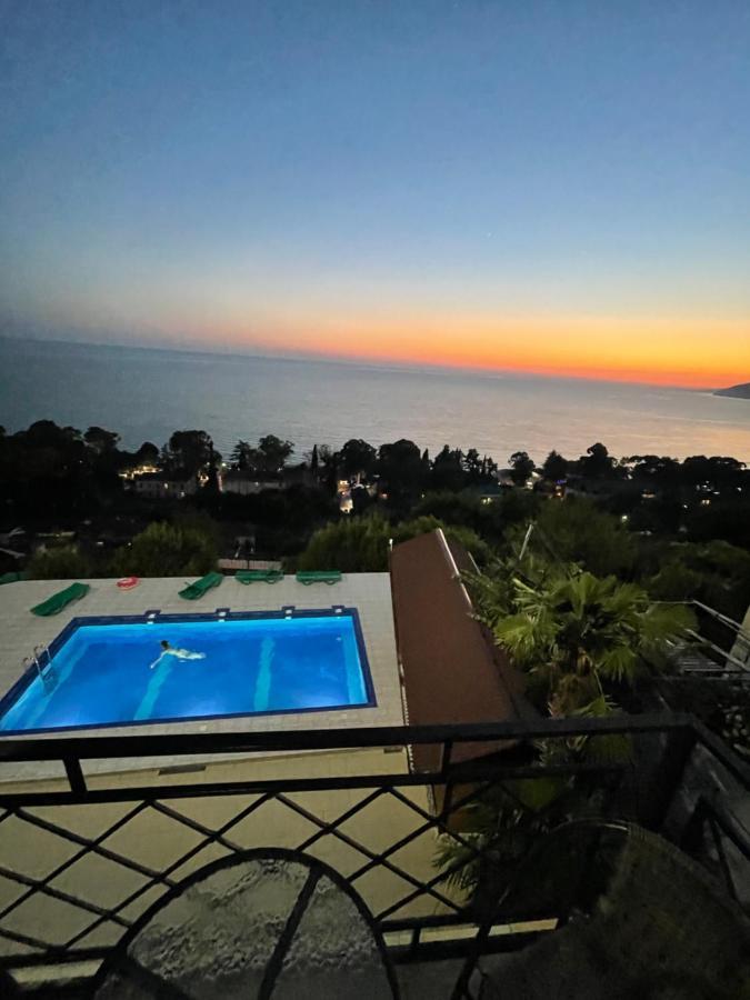 Astan Hotel Gagra Kültér fotó